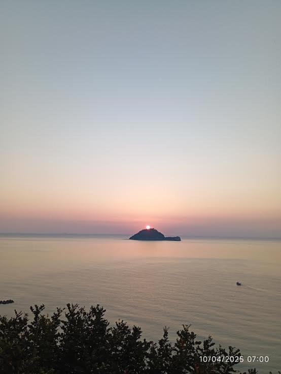 B&B Nido Sul Mare Alassio Exteriör bild