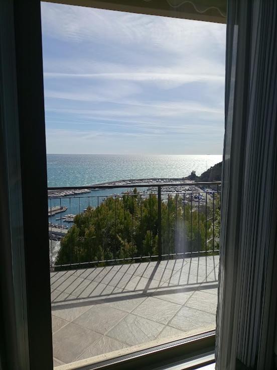 B&B Nido Sul Mare Alassio Exteriör bild